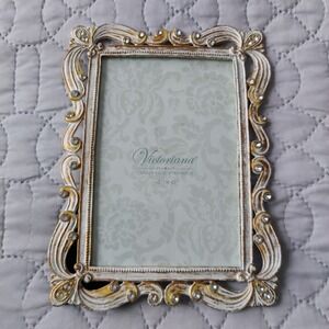 Victoriana Vintage Style 4x6 Photo Frame Ornate White Gold Rhinestone Scrollwork